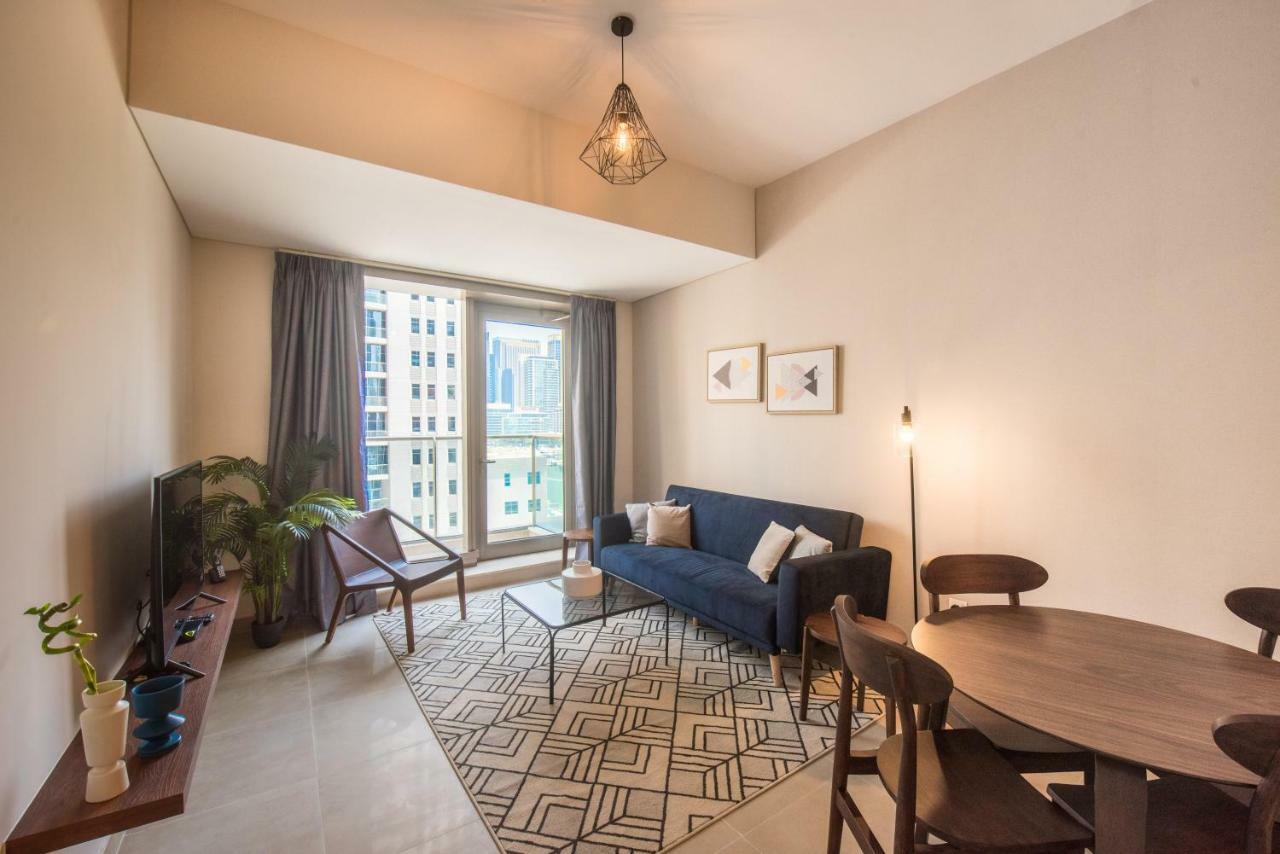 Fantastay Sparkle Tower One Bedroom Suite Marina View 迪拜 外观 照片